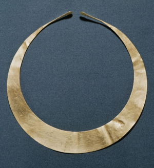 Gold lunula from Grevinge, Denmark 1