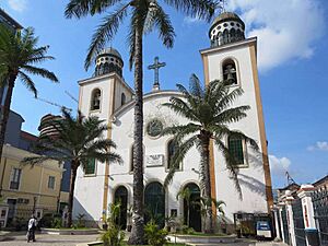 Igreja de Nossa Senhora dos Remédios (19929834976)
