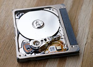 Inside a 1-inch Seagate ST1 Micro HDD
