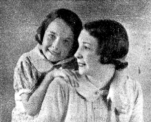 Jane McNeill and her mother in Shanghai in 1938.png