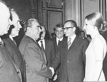 Pahlavi meets Brezhnev in 1970