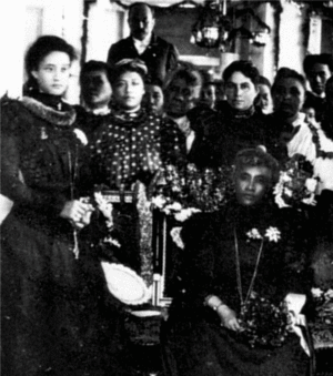 Queen Liliuokalani in mourning at Washington Place closeup