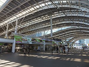 Saitama-Shintoshin Sta.-concourse 20151101a