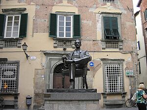 Statua di Giacomo Puccini - Lucca - panoramio