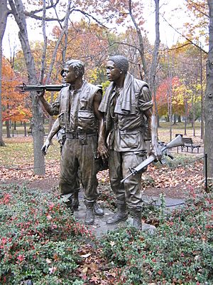 Vietnam Memorial Statue (2083025870)
