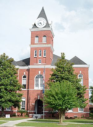 Wayne County courthouse in Jesup