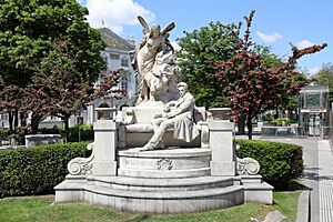 Wien - Raimunddenkmal (2)