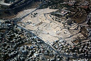WikiAir IL-13-06 039 - Mount of Olives