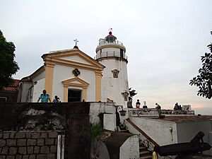 东望洋灯塔 - Guia Lighthouse - 2016.06 - panoramio