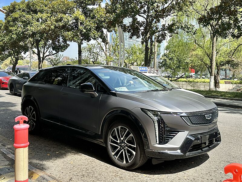 Cadillac Optiq 001