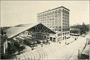 Centennial history and handbook of Indiana - the story of the state from its beginning to the close of the civil war, and a general survey of progress to the present time (1915) (14762496832)