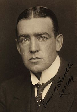 Ernest Shackleton before 1909.jpg
