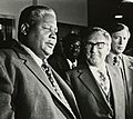 Ford A9587 NLGRF photo contact sheet (1976-04-26)(Gerald Ford Library) (cropped)