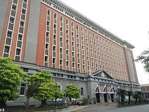 FvfManilaCathedralPlaza0445 32