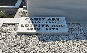 Gravestone of Cahit Arf