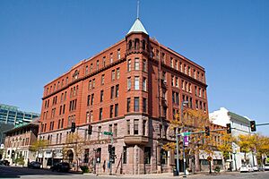 Guaranty Bank & Trust - Cedar-Rapids, Iowa