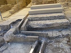 Knossos sewers PA067399
