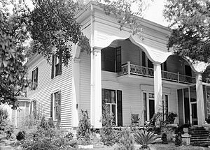 Mrs. Hugh Foster House, 201 Kennon Street, Union Springs (Bullock County, Alabama)