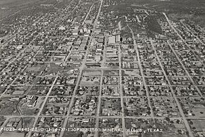 Texas - Mineral Wells - NARA - 68149604 (cropped)