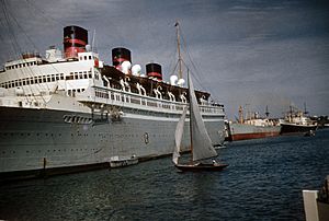 The Queen of Bermuda in Bermuda, late 1952 or very early 1953