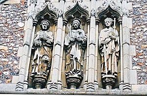 Three Statues Barnet Vale