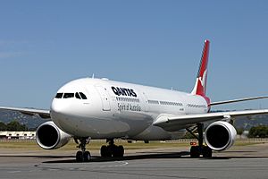 Airbus A330-303, Qantas AN0743607