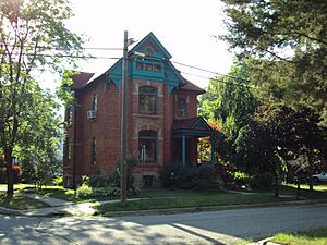 Armstrong House Lapeer MI