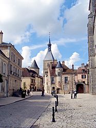 Avallon Facts for Kids