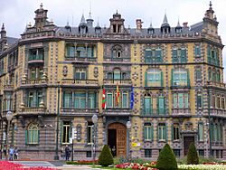 Bilbao - Plaza Moyúa y Palacio Chávarri (Subdelegación del Gobierno) 2