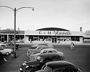C&H Foods at the Richland shopping center in 1951