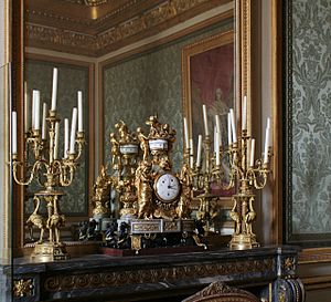 Château de Versailles, salon des nobles, garniture de cheminée (gde pendule « aux chameaux », candélabres « aux grues »), François Rémond, Jarossay