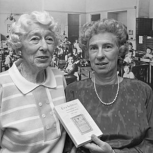 Elfriede Geiringer en Eva Schloss (1989)