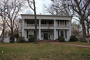 Hawkins House, Waxahachie, Texas (7049706527)