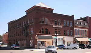 Hotel Ingram Bldg 2 Hartford City IN