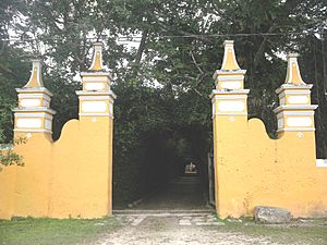 Entrance Hacienda Itzincab Cámara, Yucatán.