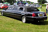 Limousine.lincoln.black.arp.750pix