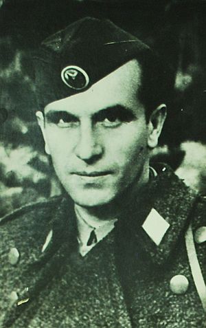 Mihailo Apostolski (WW II).JPG