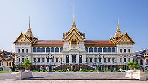 Phra Thinang Chakri Maha Prasat (II) BKK