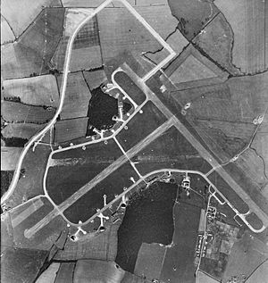 RAF Twinwood Farm - 28 Mar 1948 Airphoto.jpg