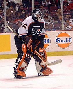 Roman-Cechmanek-during-Flyers-Devils-game-on-Mar-17-2003 (cropped).jpg
