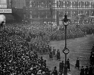 The WAACs marching in London,1918