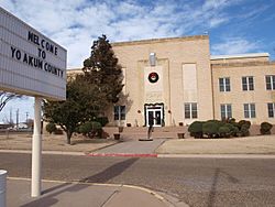 The Yoakum County Courthouse, located in Plains.