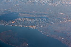 20141218 - Serra de Montsià - Air Photo by sebaso