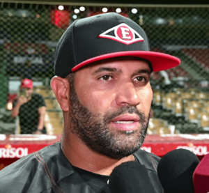 Albert Pujols (DgfQQAAmaFs)