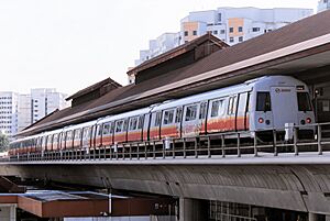 C151B train at Boon Lay MRT station 040622