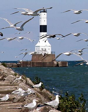 Conneaut Harbor West Breakwater light