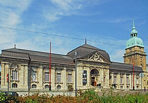 Darmstadt Friedensplatz 1 Hessisches Landesmuseum 001