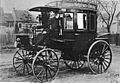 Erste Benzin-Omnibus der Welt