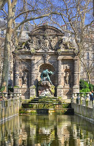 Fontaine de Médicis Paris 6th 001