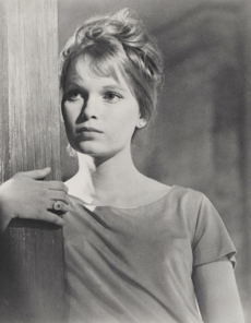 Mia Farrow - Guns at Batasi (1964)